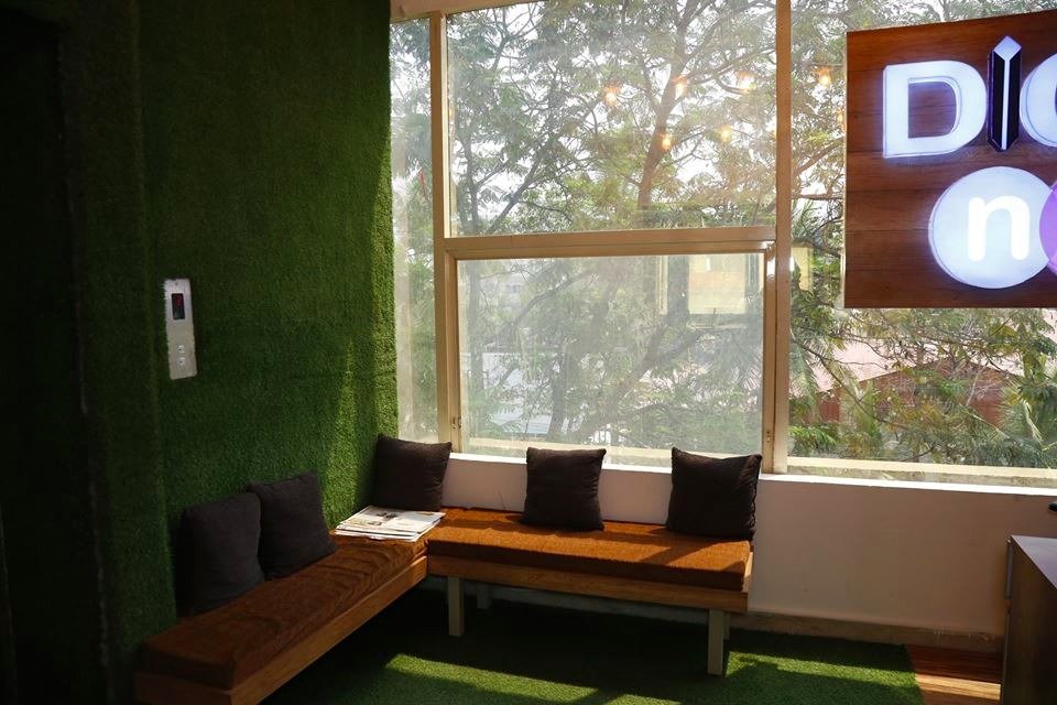 Front-Office Digital Nest, Digital Nest School of Business