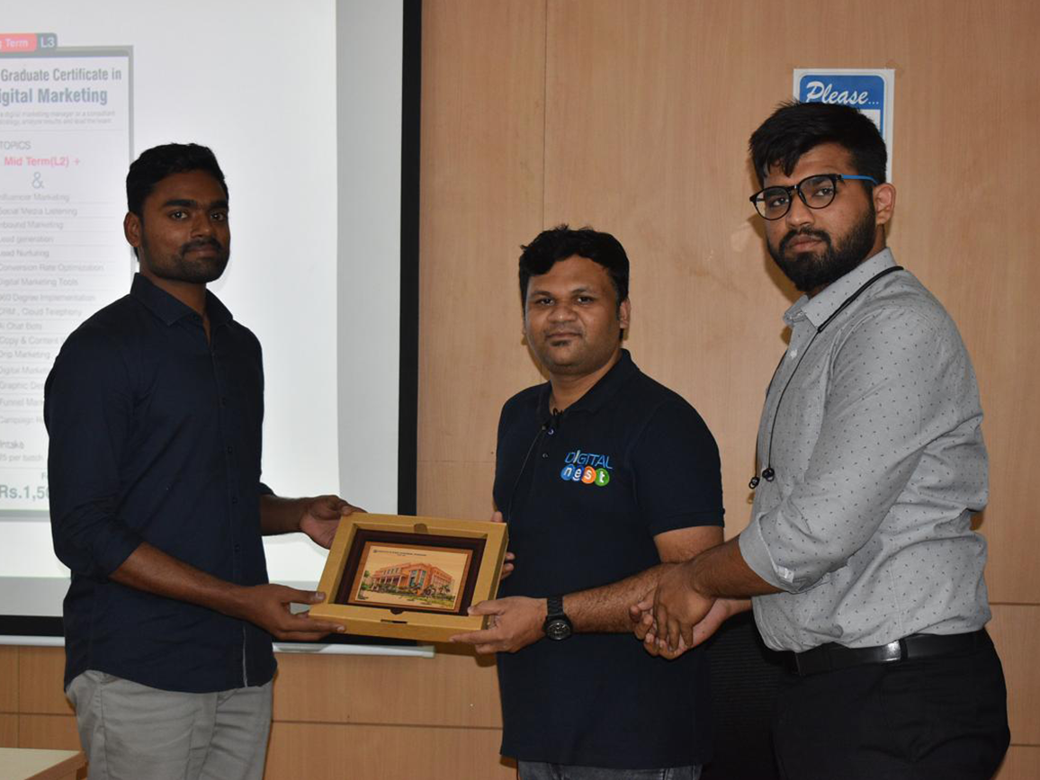 8 Digital Nest, Digital Nest School of Business